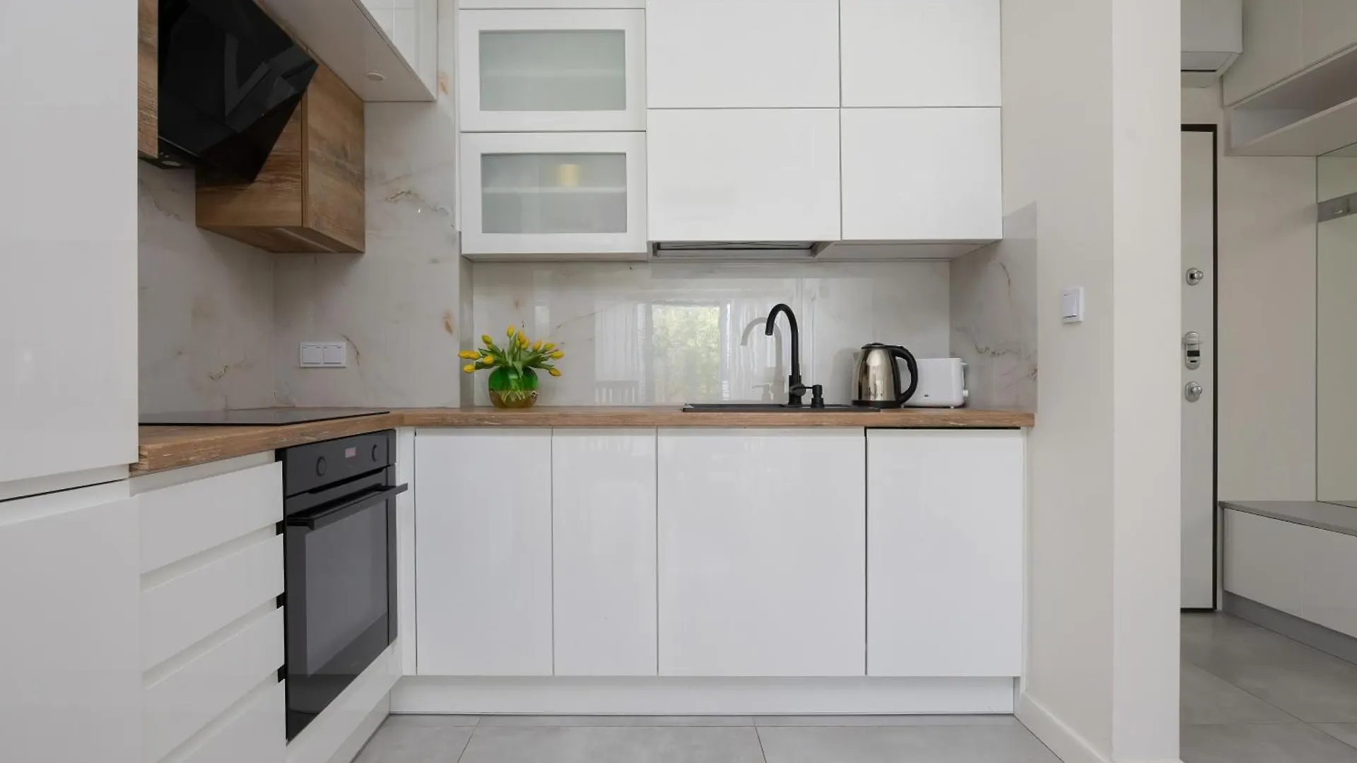 Woronicza Apartment By Solarento ワルシャワ